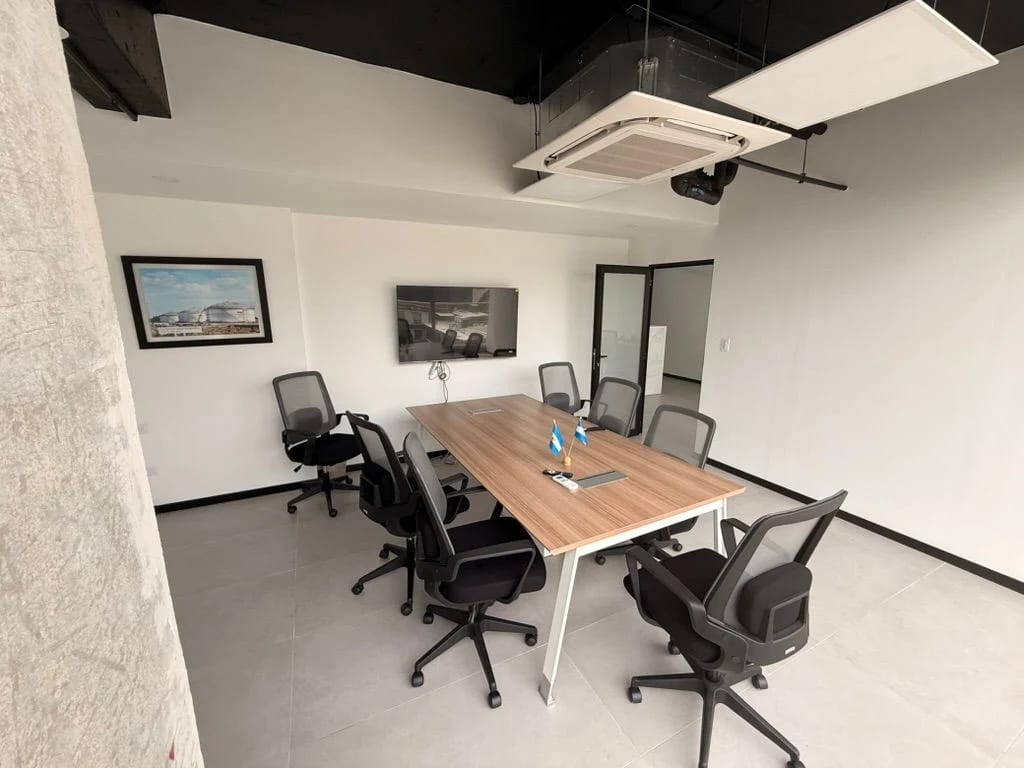 Oficina en Venta Edificio Vasanta zona 10 — foto 4 de 8
