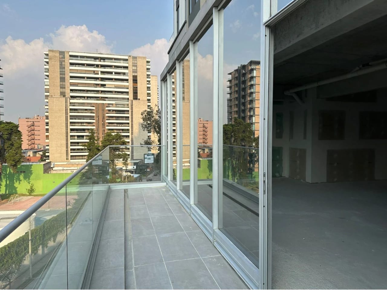 Oficina en Venta Edificio Vasanta zona 10 — foto 7 de 8