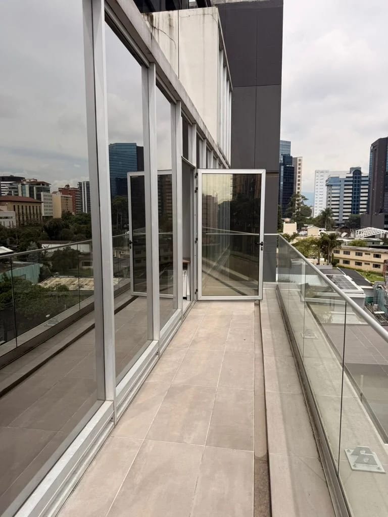 Oficina en Venta Edificio Vasanta zona 10 — foto 8 de 8
